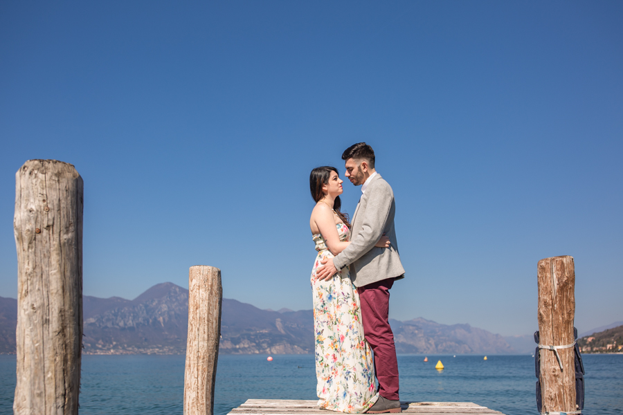 Professional wedding photographer. Unforgettable moments of love in Torri del Benaco on Lake Garda - GLPSTUDIO photo shoots